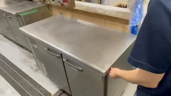 ①コールドテーブル分解