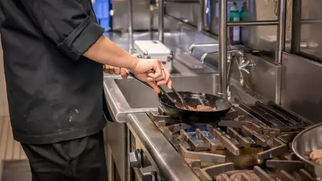 FCCさんの駆除作業はゴキブリをいなくさせてくれる方法