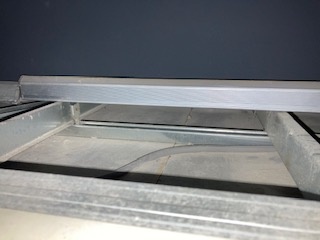 天井裏の侵入口 2